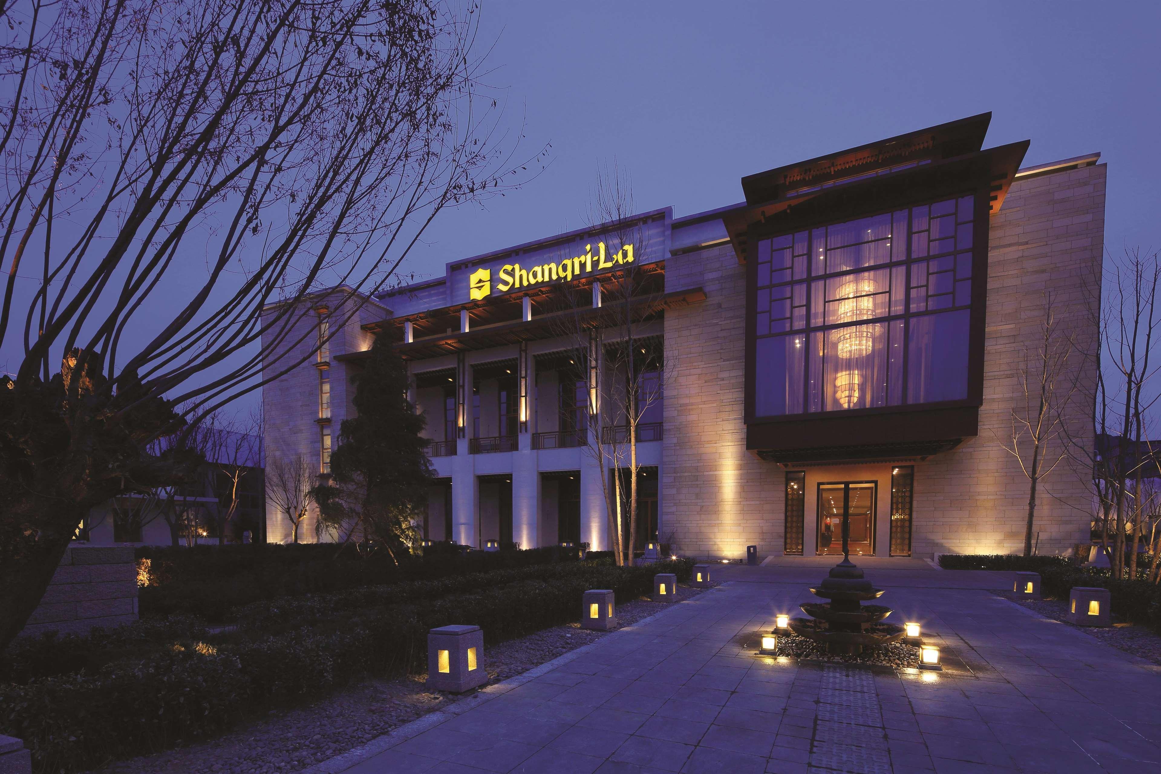 Shangri-La Lhasa Exterior photo