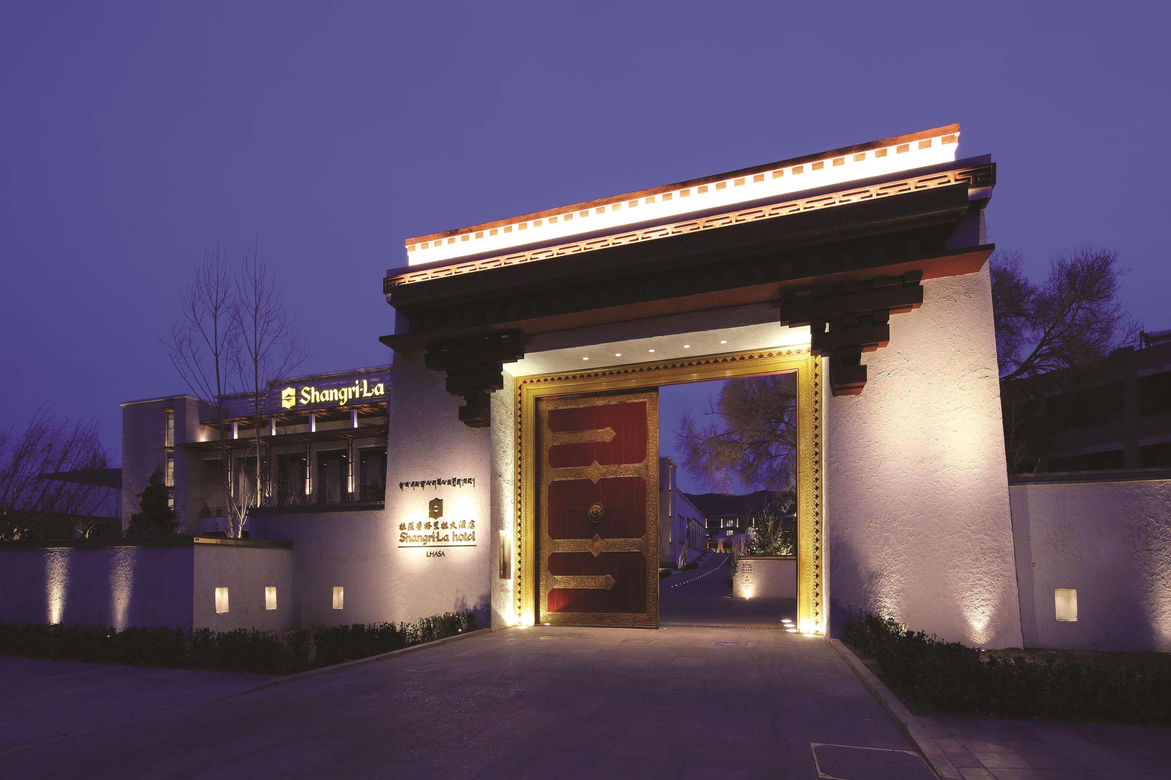 Shangri-La Lhasa Exterior photo